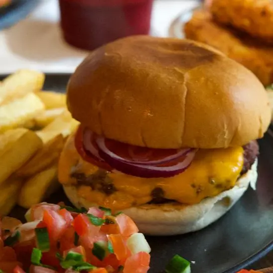 Amaar Classic Beef Burger 